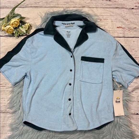 NWT Feat Breezy Blend Short Sleeve Button Down Top - Picture 4 of 8